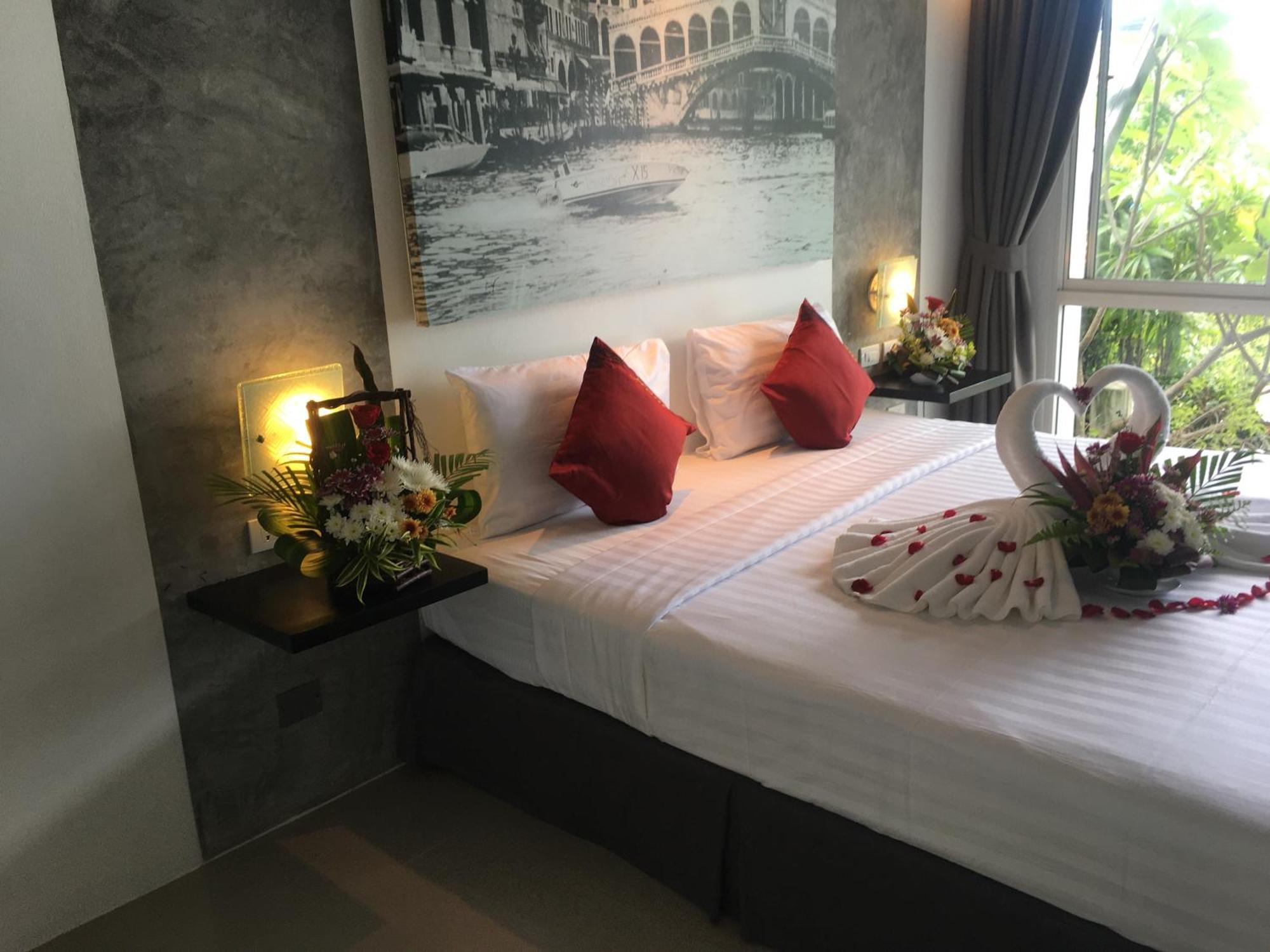 The Front Hotel&Apartments Patong Kamer foto