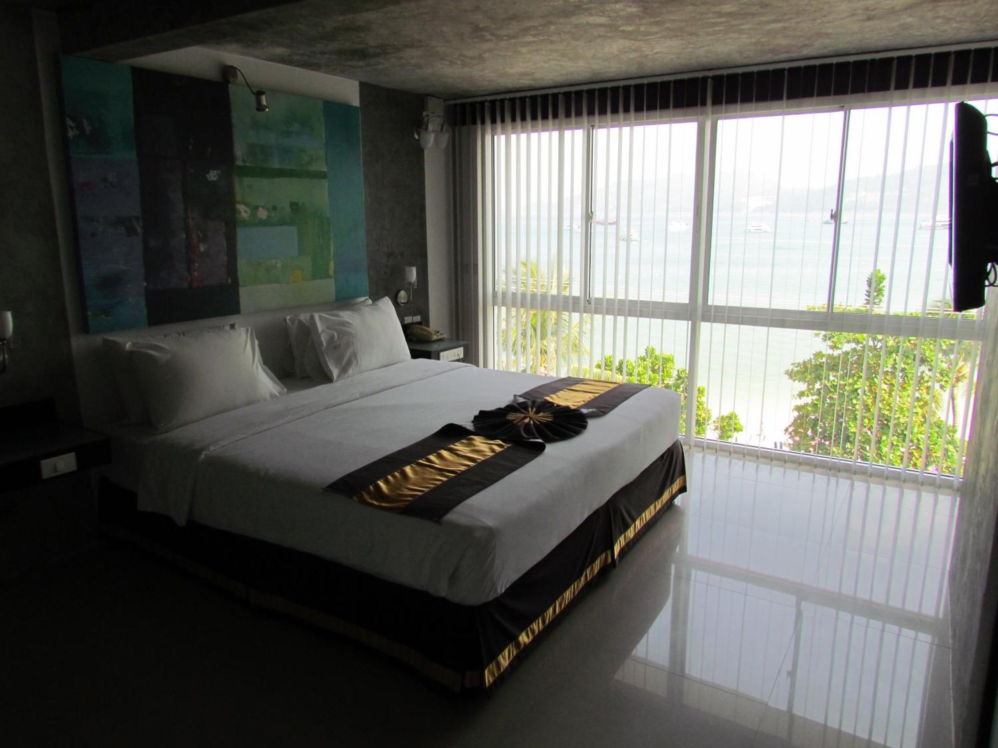 The Front Hotel&Apartments Patong Kamer foto